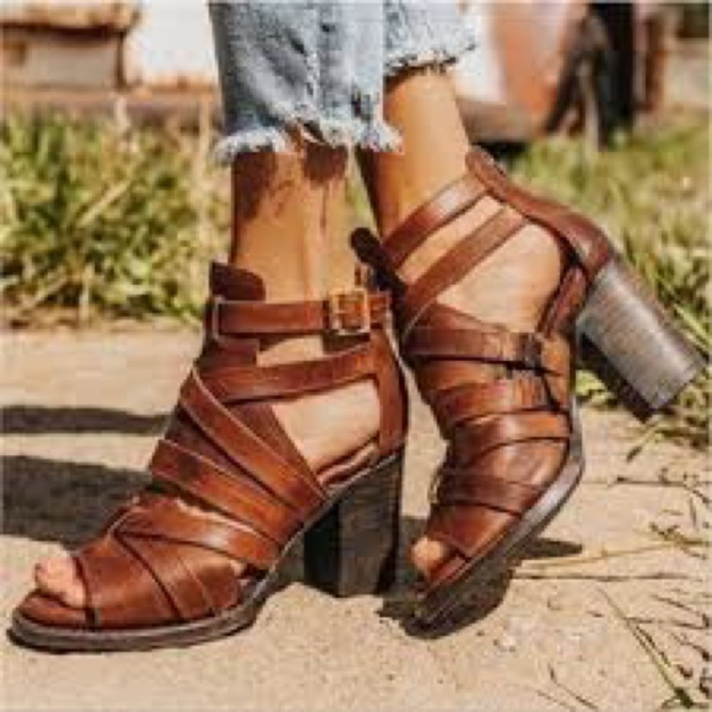 FREEBIRD BY STEVEN Claw Heeled Sandals, Size 7
